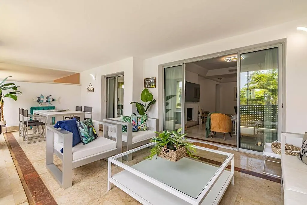 Stunning Tropical Oasis 3Br, Pool And Water Views Apartment Sotogrande